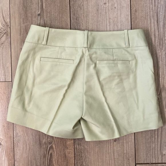 The Limited Pistachio Green Shorts Size 4 - Picture 7 of 7